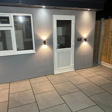 Garden Studio Apartment Aveley Exterior photo